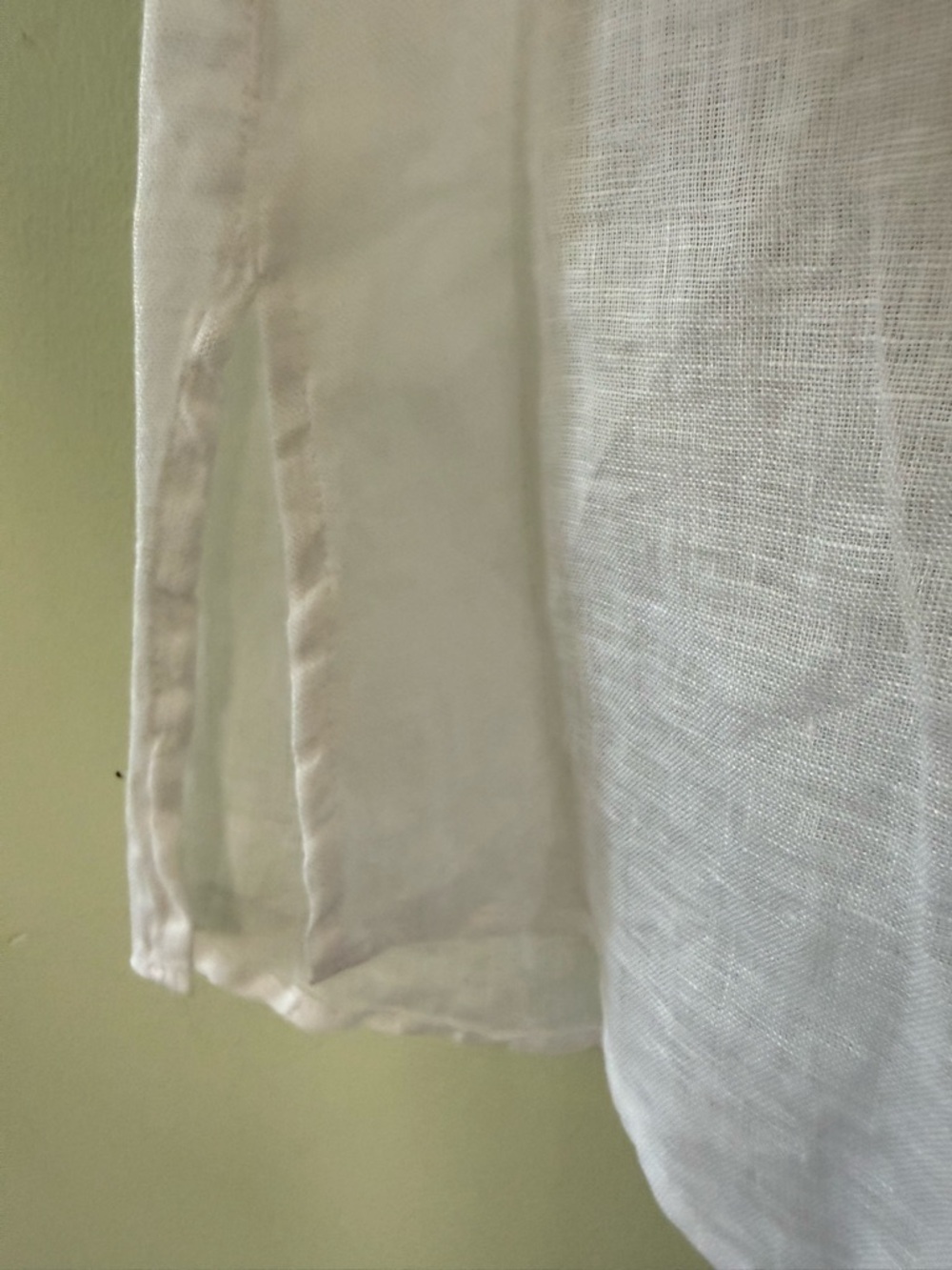 C&C California White Linen Top with Sun Logo Detail - Picture 4 of 8